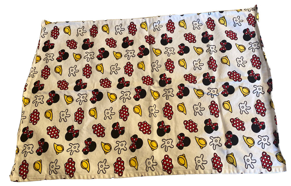 Disney Minnie Mouse Dish Towel 25x18 - Vintage Disneyland Resort Merchandise